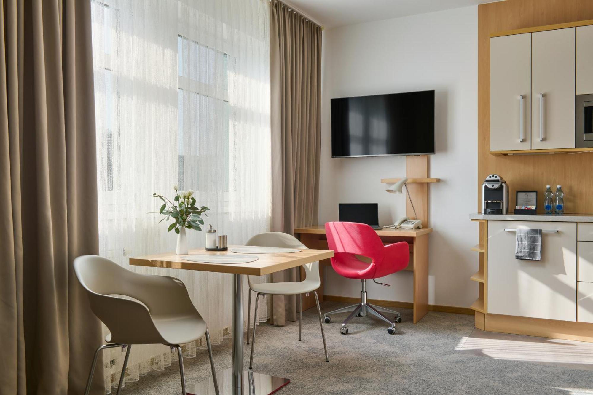 Hotel Osvit มลาดาโบเลสลัฟ ภายนอก รูปภาพ