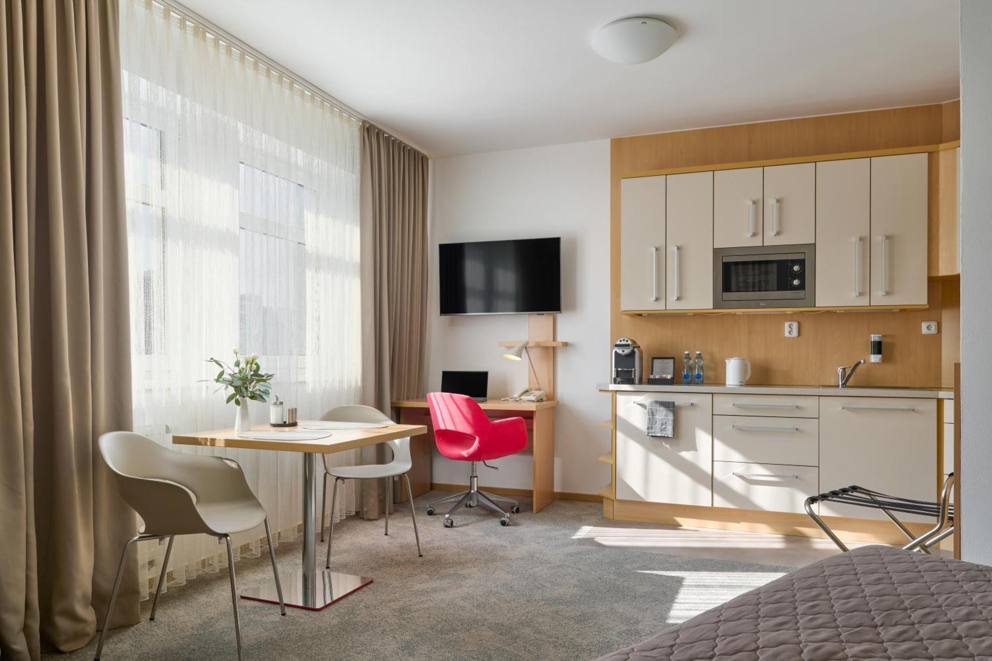 Hotel Osvit มลาดาโบเลสลัฟ ภายนอก รูปภาพ
